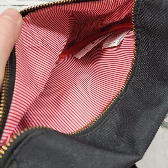 Herschel Fanny Pack Black Zippered Hip Waist Bum Bag Adjustable Strap - Picture 8 of 10